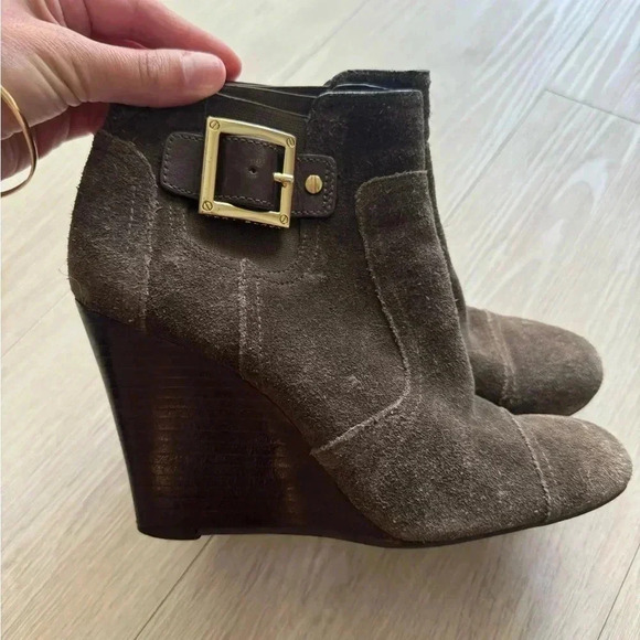 TORY BURCH "ADRIENNE" WOMEN'S BROWN SUEDE WEDGE ANKLE BOOTS SIZE 6 - Picture 6 of 12